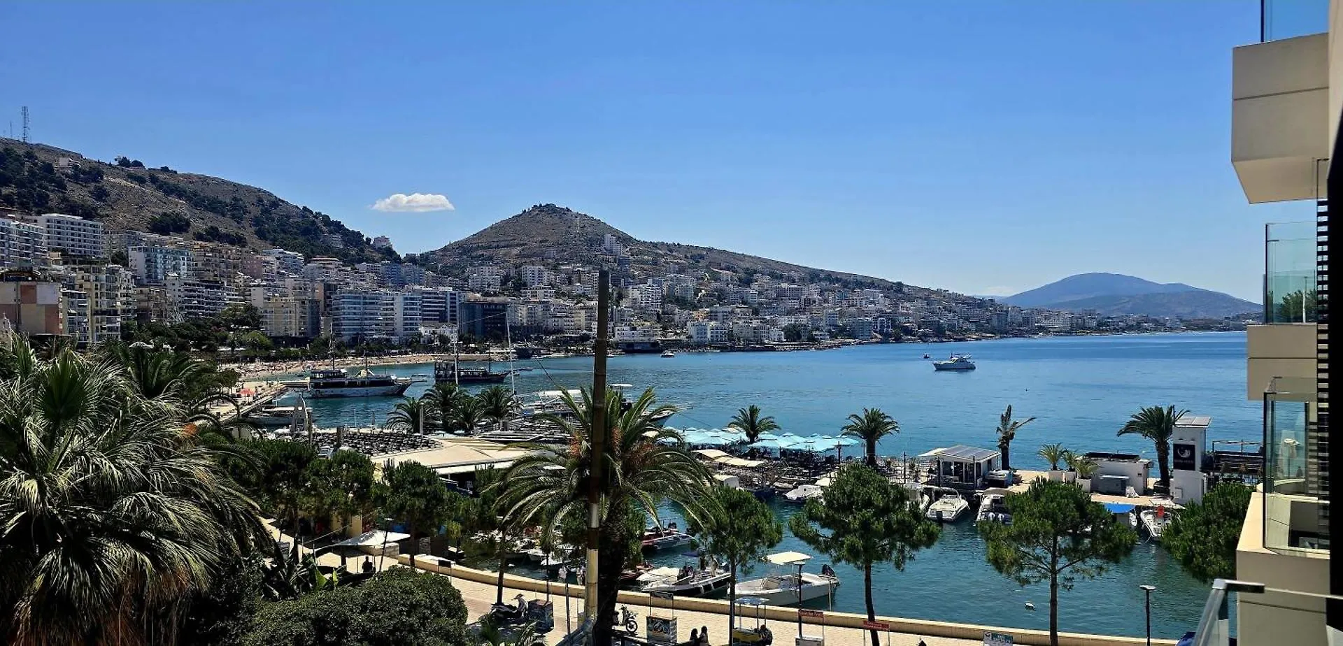 ***  Lion Gate Hotel ساراندا ألبانيا