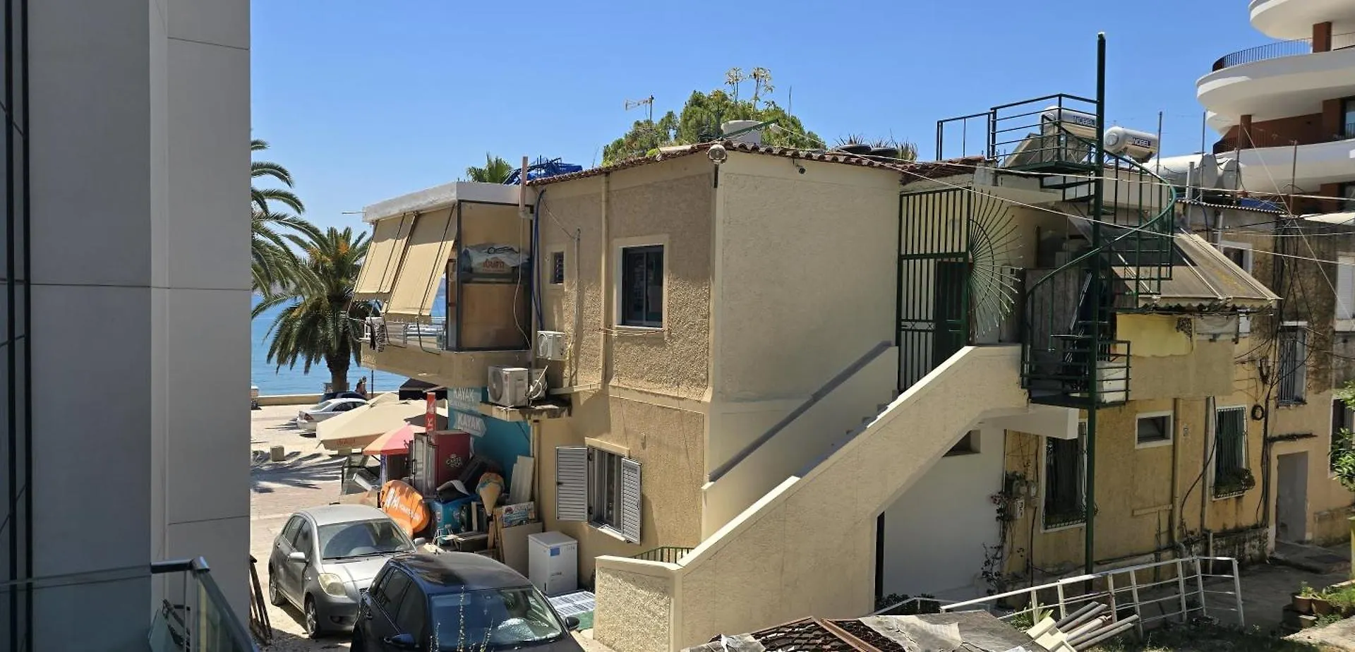 Lion Gate Hotel ساراندا ألبانيا