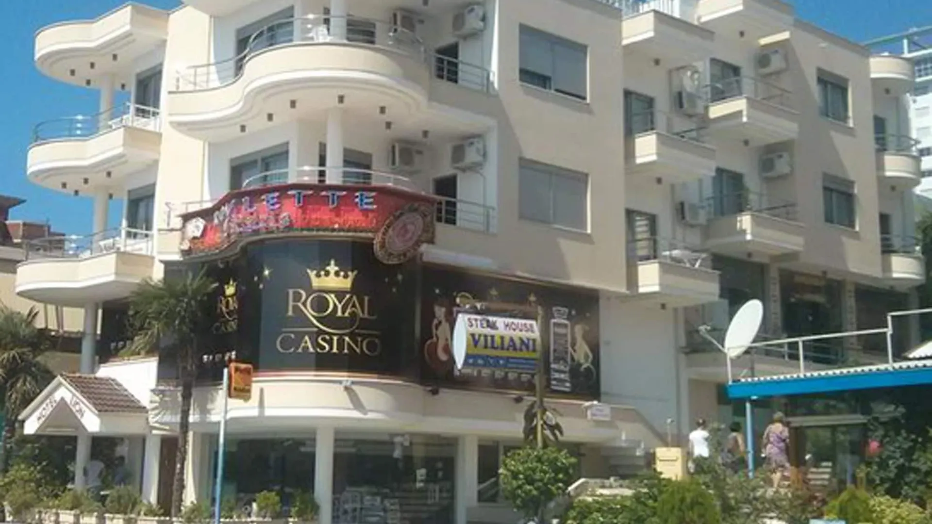 Lion Gate Hotel ساراندا