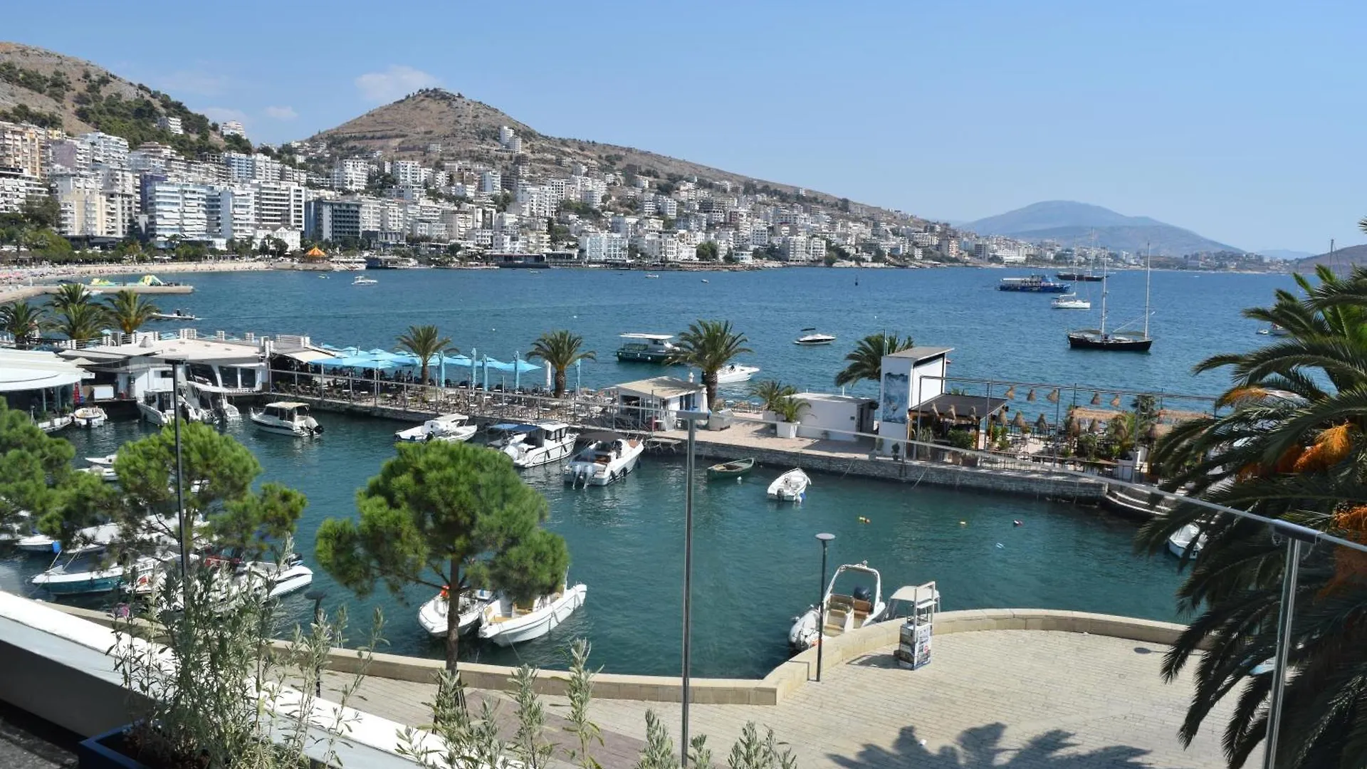 Lion Gate Hotel Sarandë 3*,  Albánie