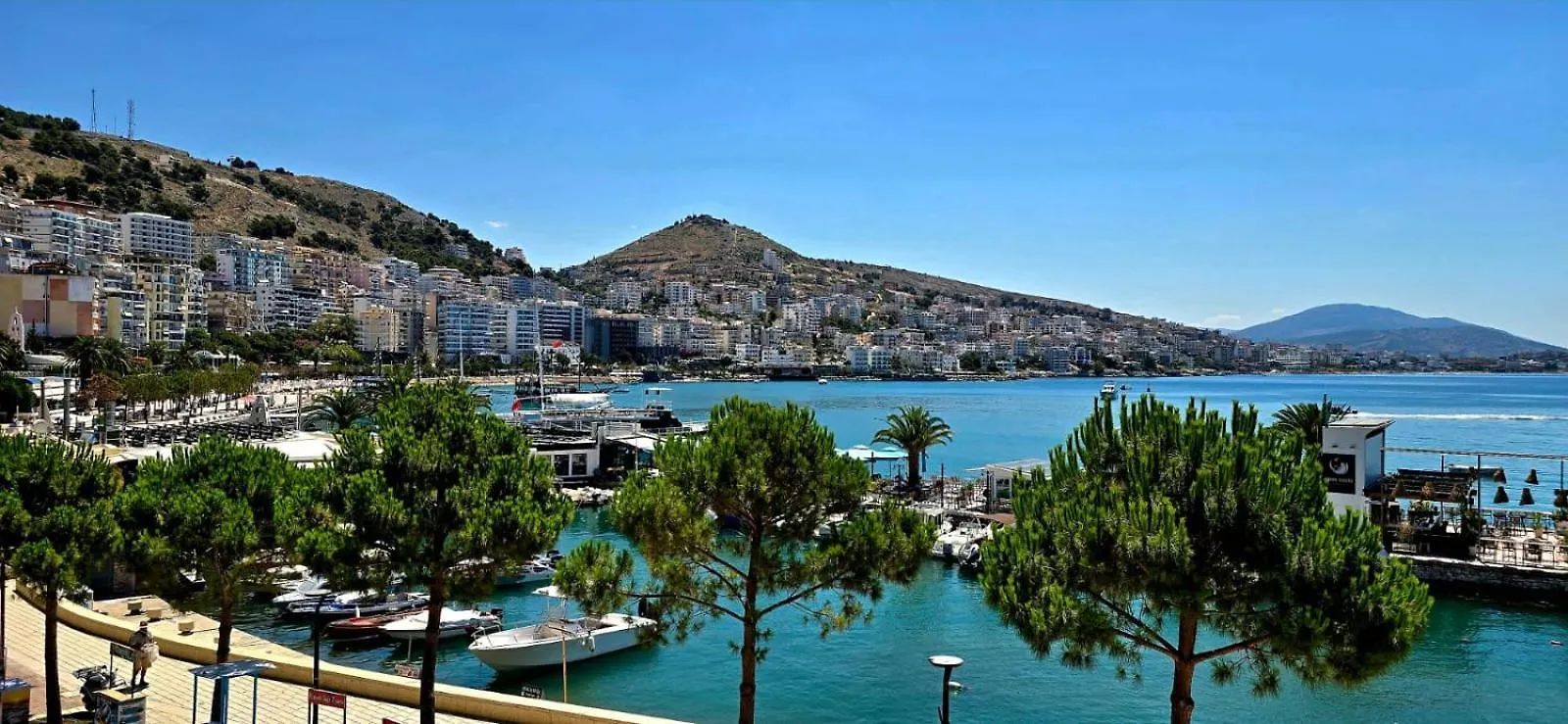 Lion Gate Hotel Sarandë