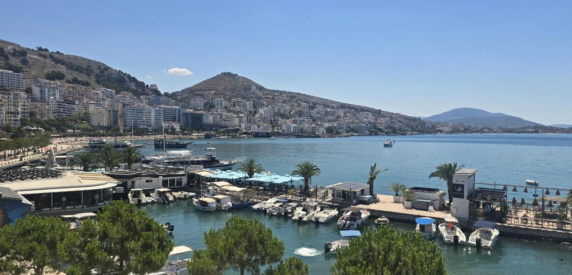 Lion Gate Hotel Sarandë